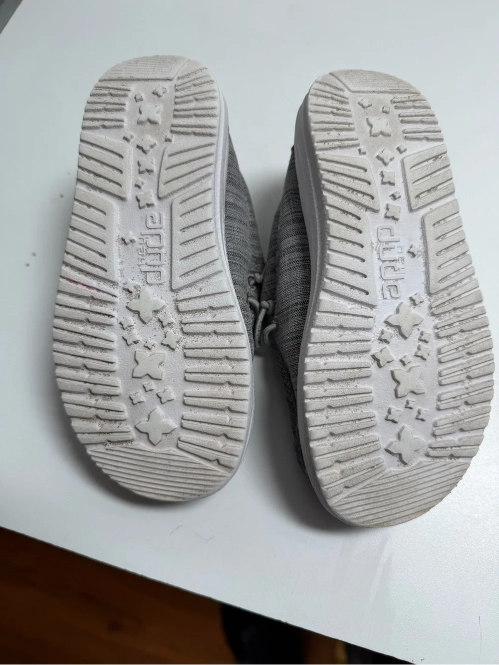 Hey dude children’s Wally grey linen blend. Toddler size 10